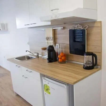 Modern Waterfront 1br With Ac * 소조폴