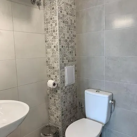 Modern Waterfront 1br With Ac 소조폴