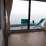 Modern Waterfront 1br With Ac