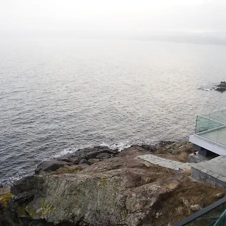 Modern Waterfront 1br With Ac Σωζόπολη