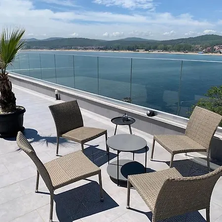Modern Waterfront 1br With Ac Σωζόπολη